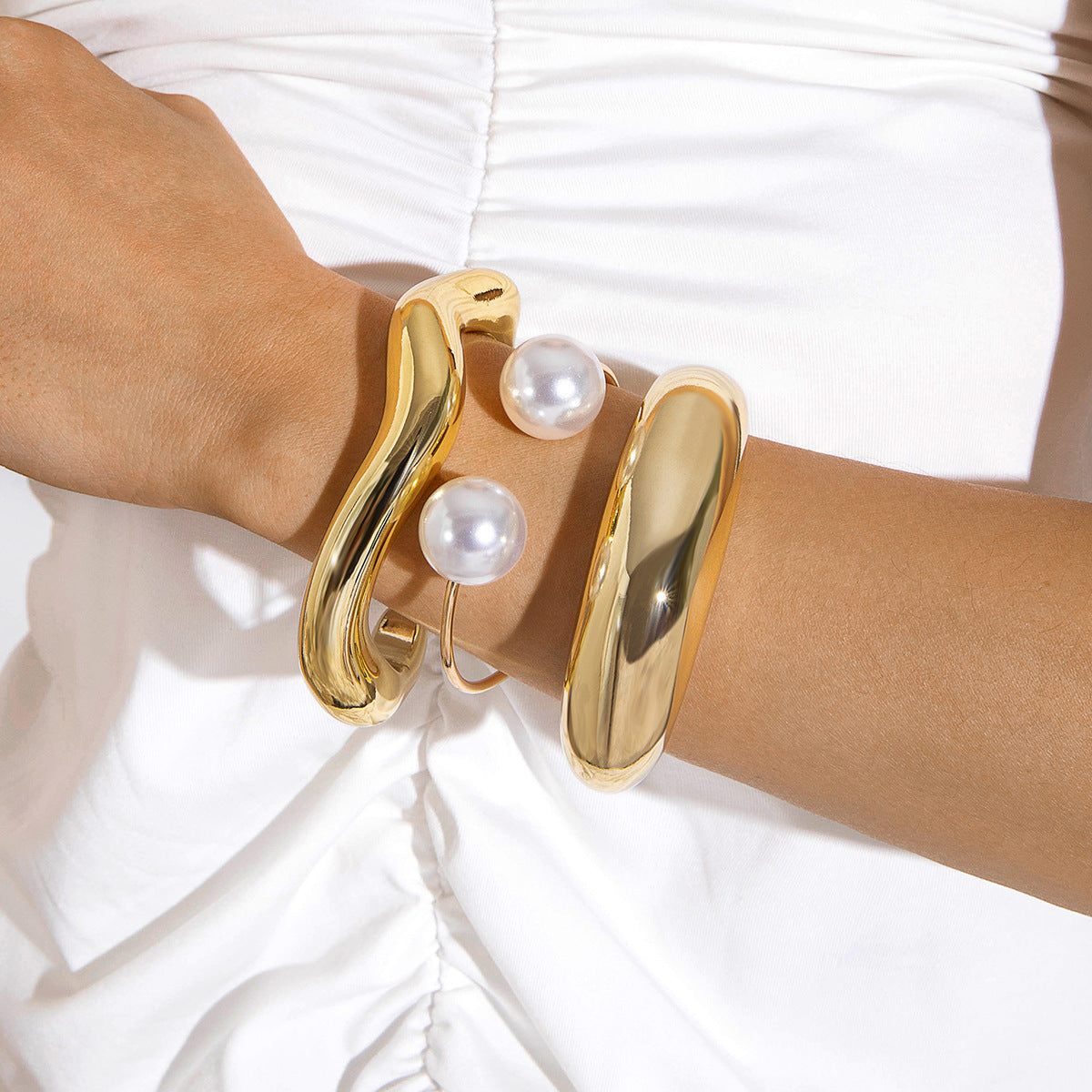 Set van open armbanden
