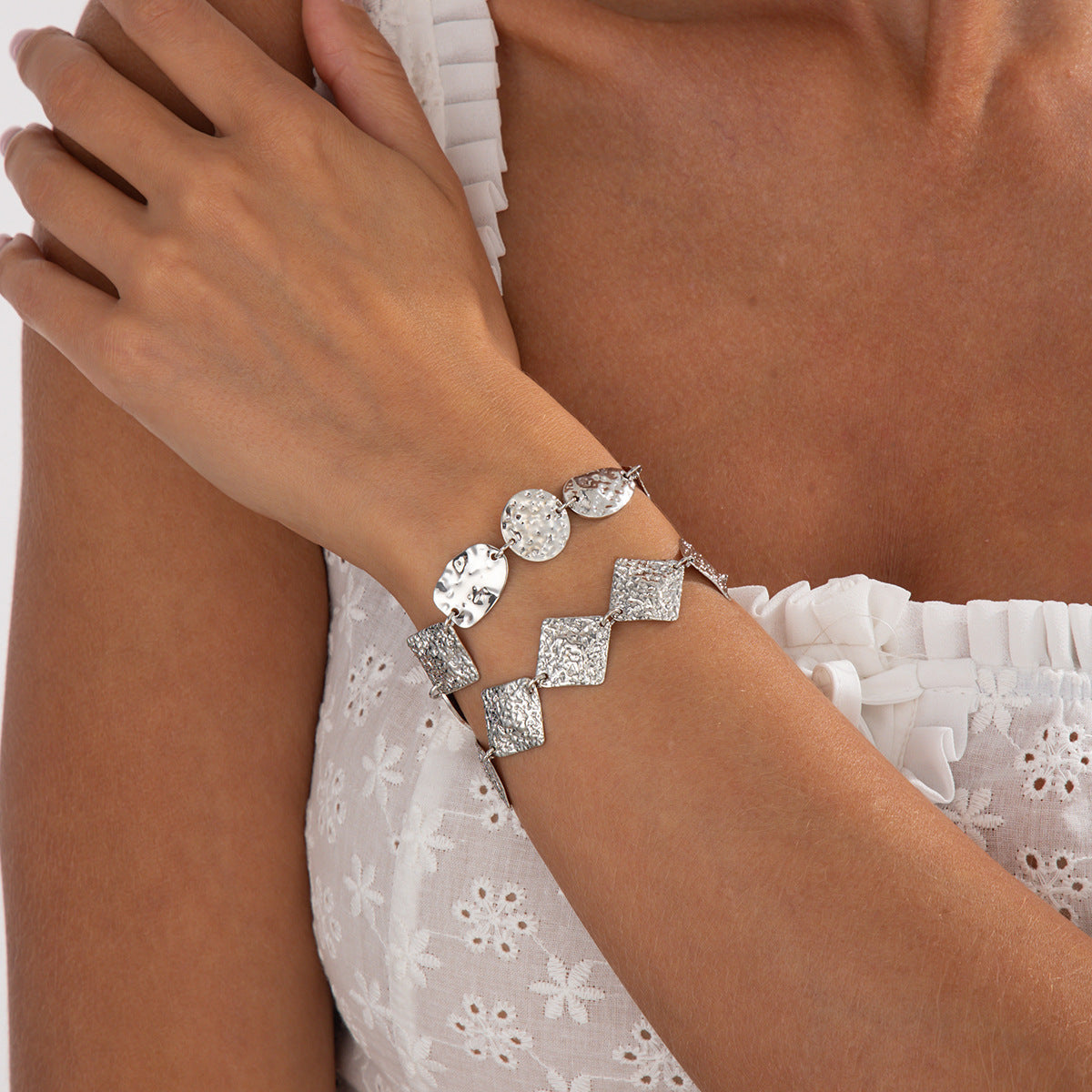 Trendy armband in punkstijl