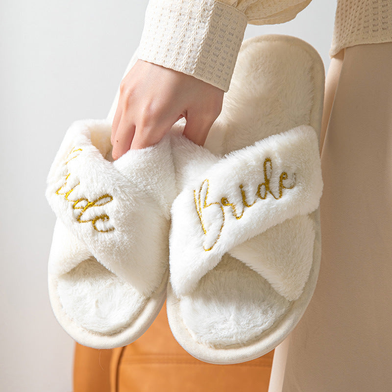Witte Fluffy Pantoffels