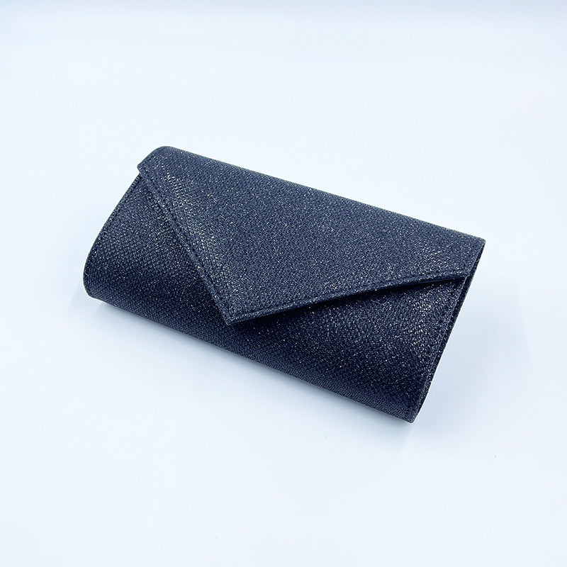 Stijlvolle Avondtas van Glanzend Materiaal – Clutch