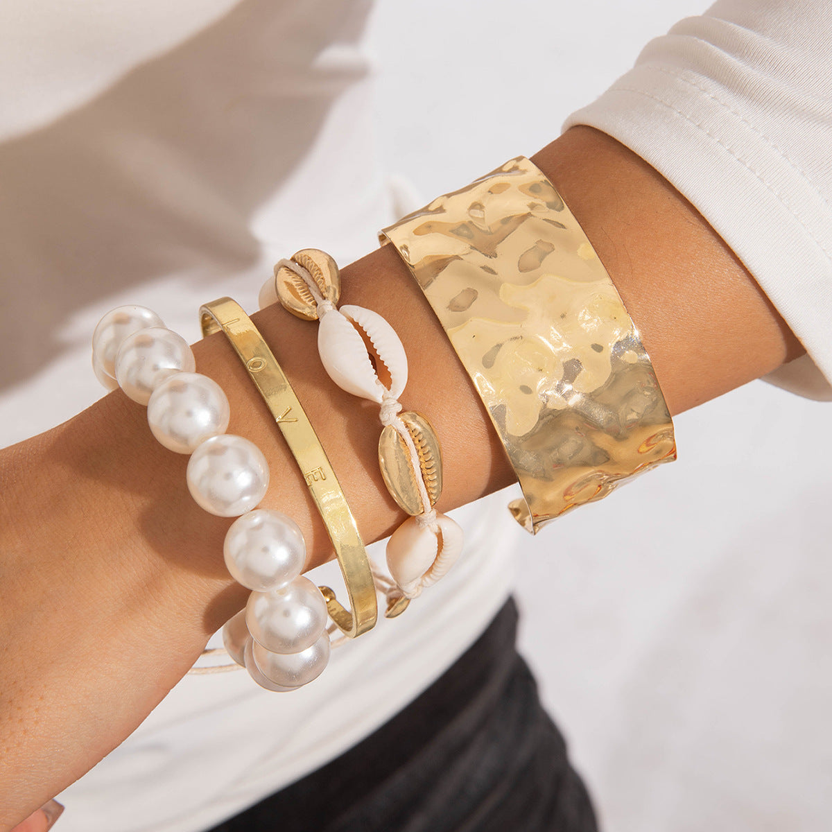 Set van open armbanden