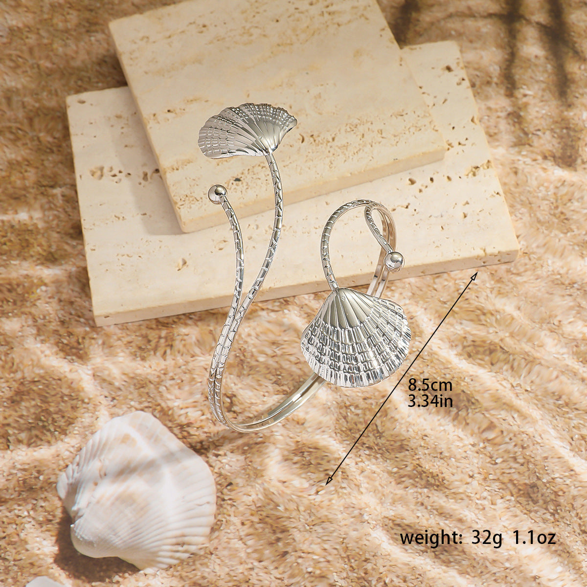 Modieuze armband met schelp in speciale vorm