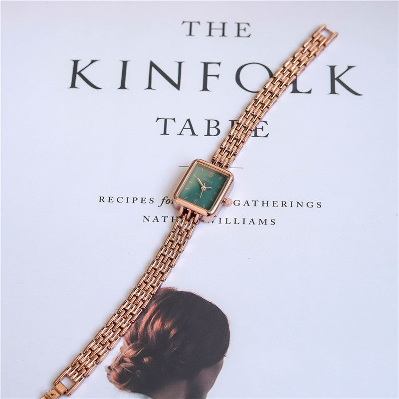 Elegant dameshorloge in armbandstijl