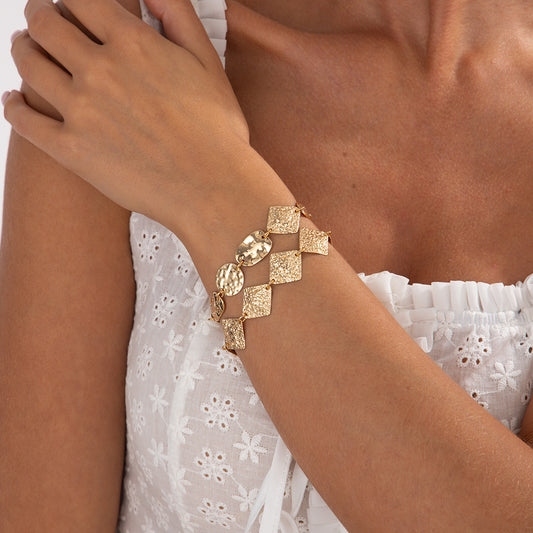 Trendy armband in punkstijl